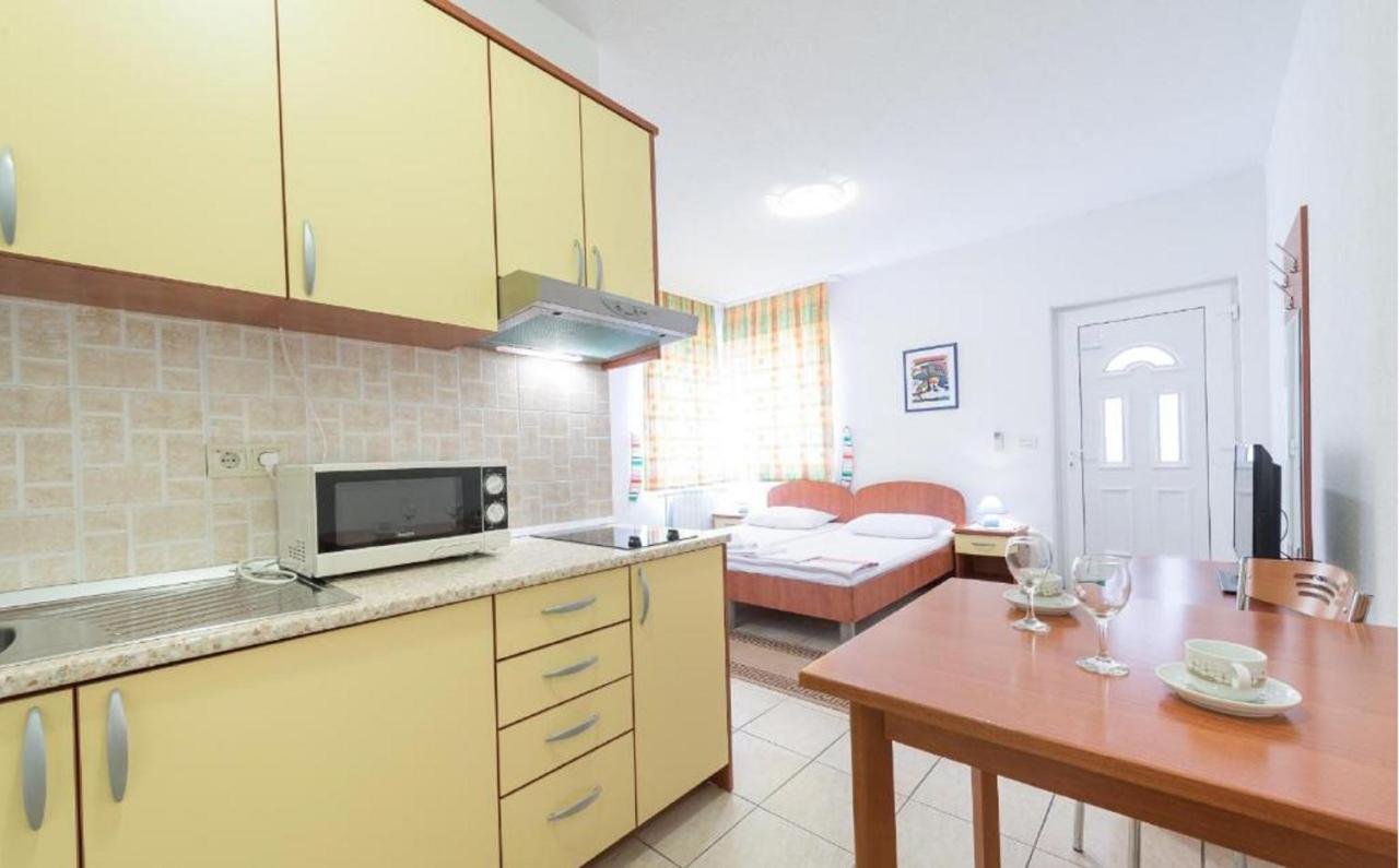Villa Borna Apartments ดูบรอฟนิก ภายนอก รูปภาพ