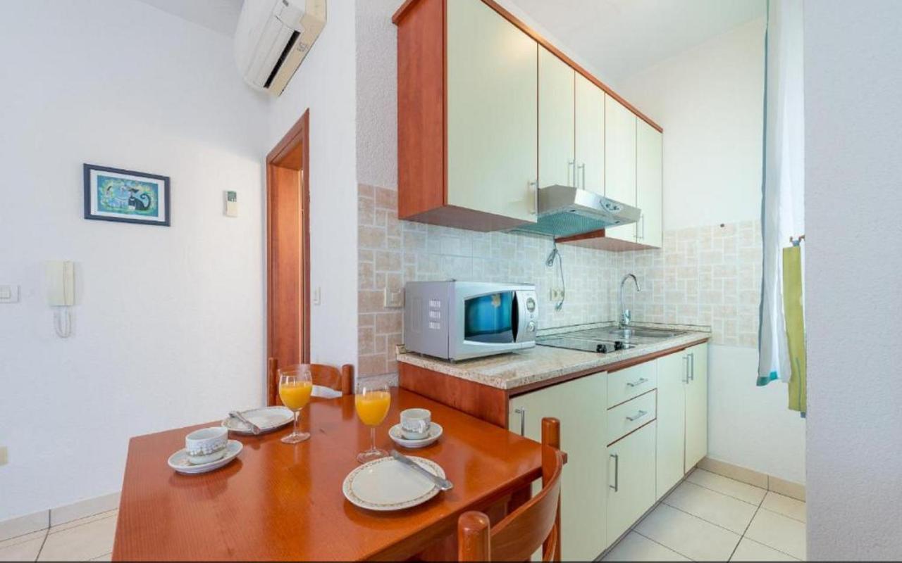 Villa Borna Apartments ดูบรอฟนิก ภายนอก รูปภาพ