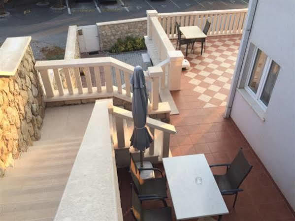 Villa Borna Apartments ดูบรอฟนิก ภายนอก รูปภาพ